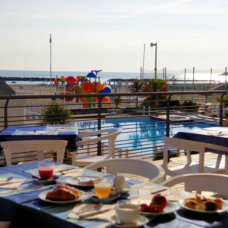 Hotel Nord Est Cattolica Exterior photo